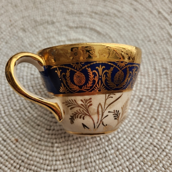 Bromley Demitasse Teacup Mini Vintage Antique - Picture 4 of 8
